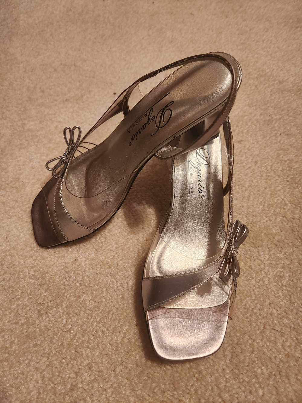 Metallic Silver Low Heel Strappy Sandals Women's Size 6